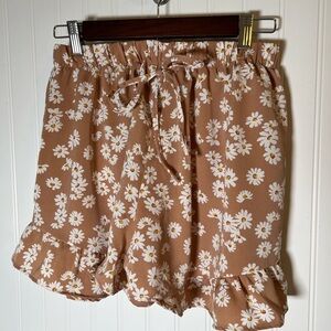 Women’s Ruffled Shorts Elastic Waist Size L